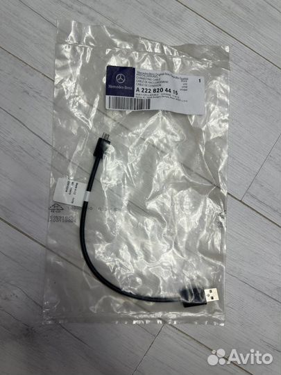 Кабель USB-micro USB Mercedes