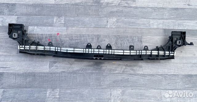 Mercedes е класса W 205 планка радиатора