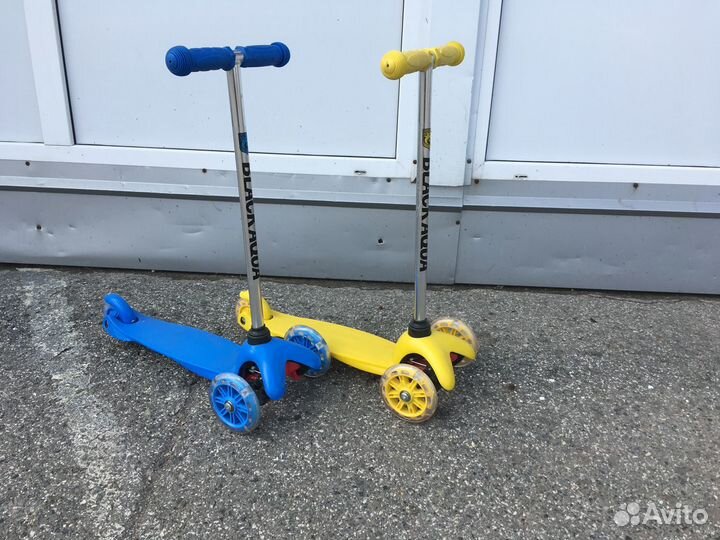 Самокат Black Aqua