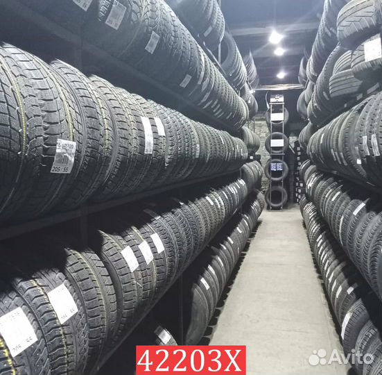 Michelin Pilot Sport 4 235/45 R19 99M