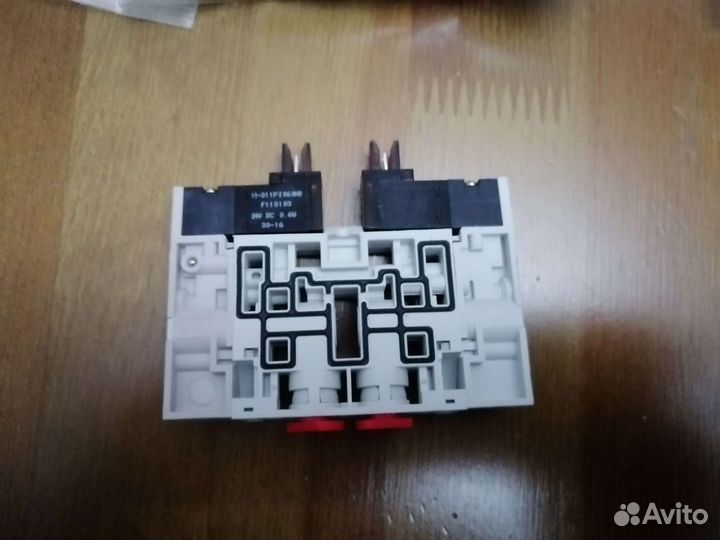 Секция пневмоблока Norgren Johnston Bucher