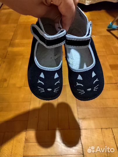 Сандалии для девочки