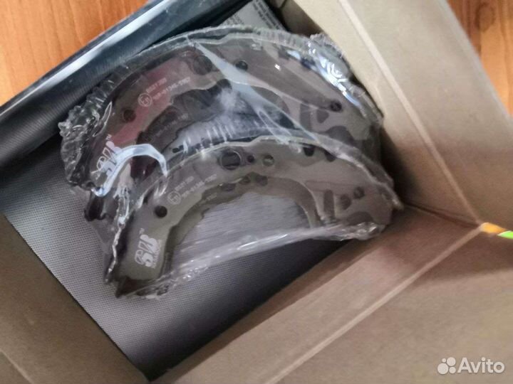 Тормозные колодки задние барабанные