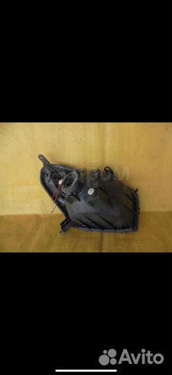 Фары передние toyota rav 4 2003 год