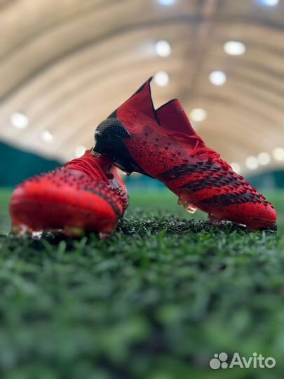 Деткие бутсы adidas predator freak