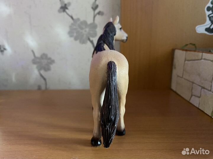 Лошадь schleich мустанг