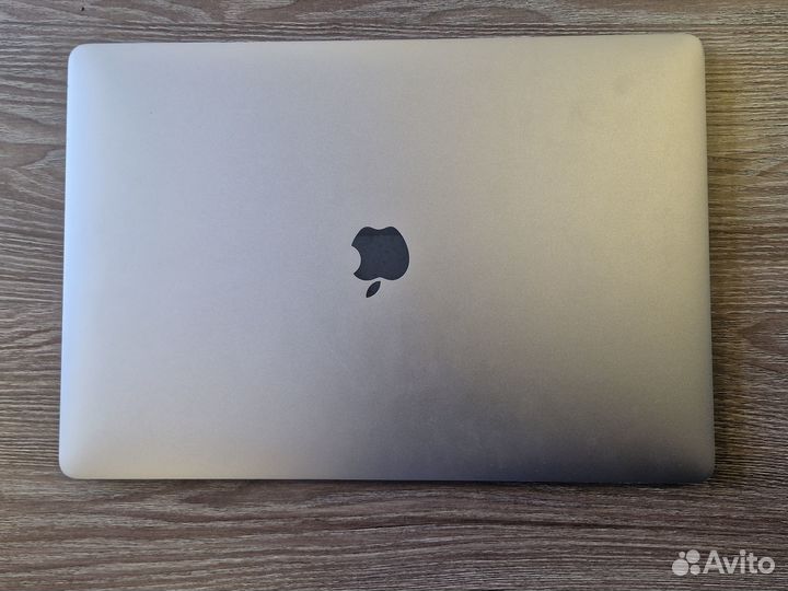 Macbook pro 15 2018 i7