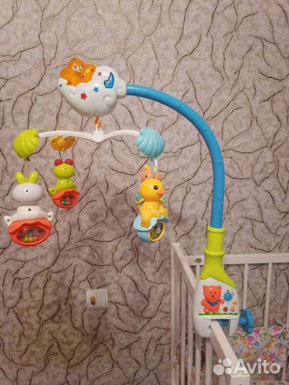 Мобиль на детскую кроватку