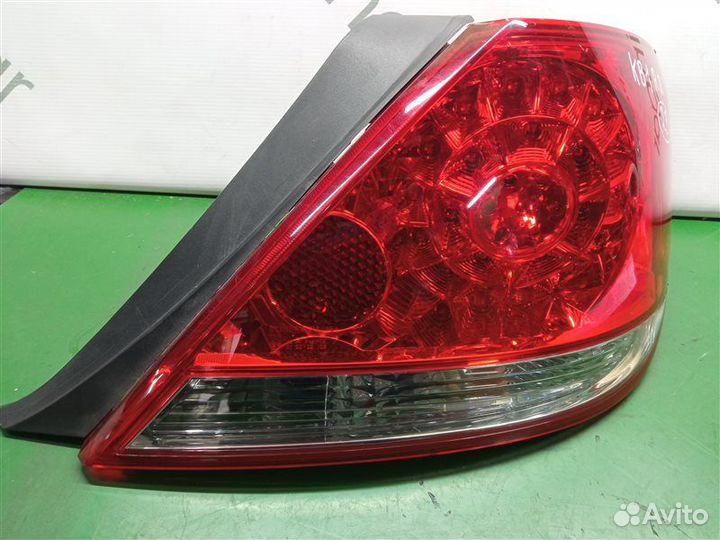 Стоп-сигнал задний правый Honda Legend KB1