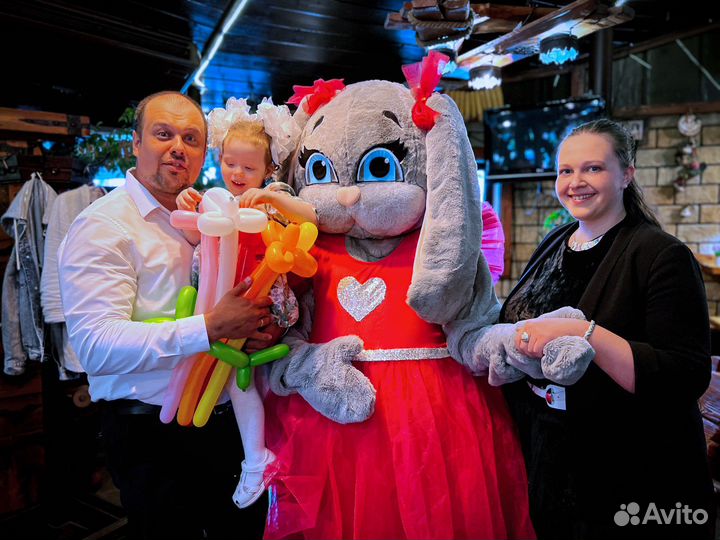 Медведь поздравление, ростовая кукла Зайка, мишка