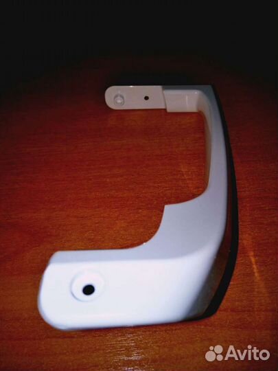 Ручка холодильника Бирюса (морозилки)