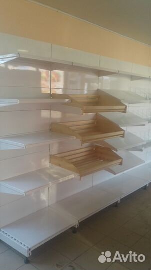 Стеллаж пристенный с полками приставной