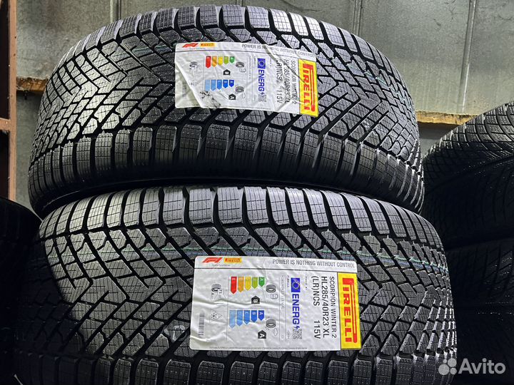 Pirelli Scorpion Winter 2 285/40 R23 119V