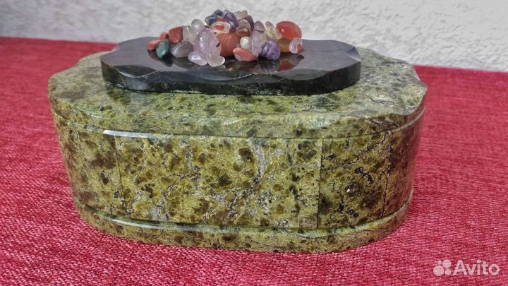 Малахитовая шкатулка