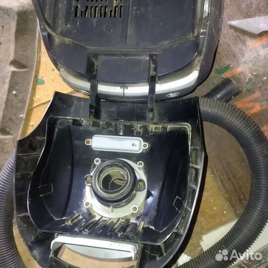 Пылесос LG. Корпус