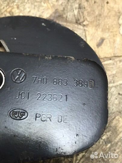 Замок сиденья Volkswagen Transporter T5 caravelle