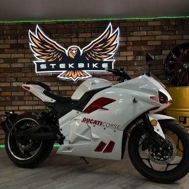 Ducati Panigale V4 R, 2025, 1 км
