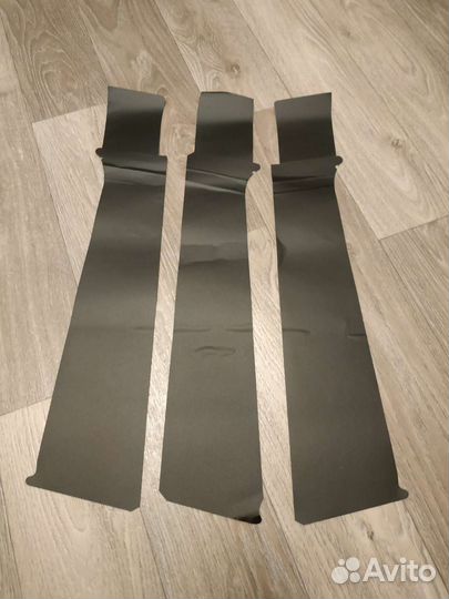 Наклейки на стойку двери renault 2