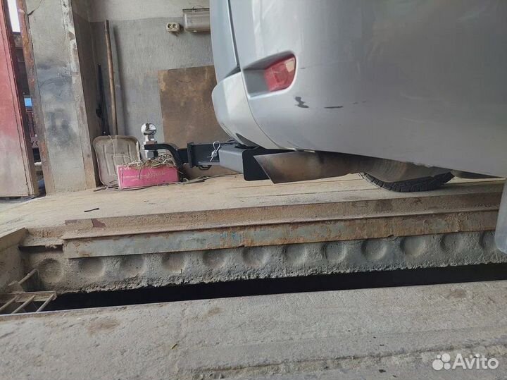 Фаркоп на Митцубиши Делика Д5 с 2007 г. Тип Е