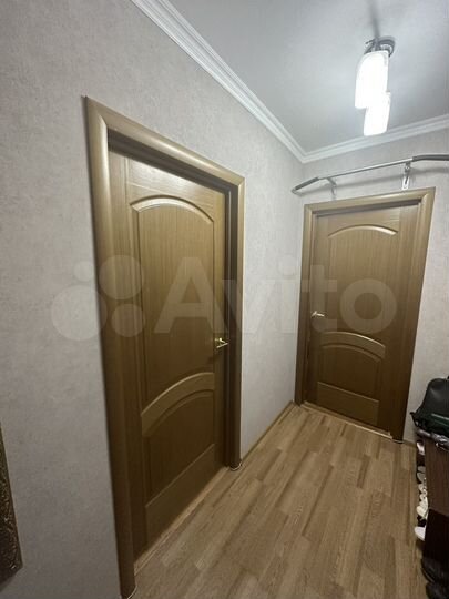 2-к. квартира, 53 м², 3/9 эт.