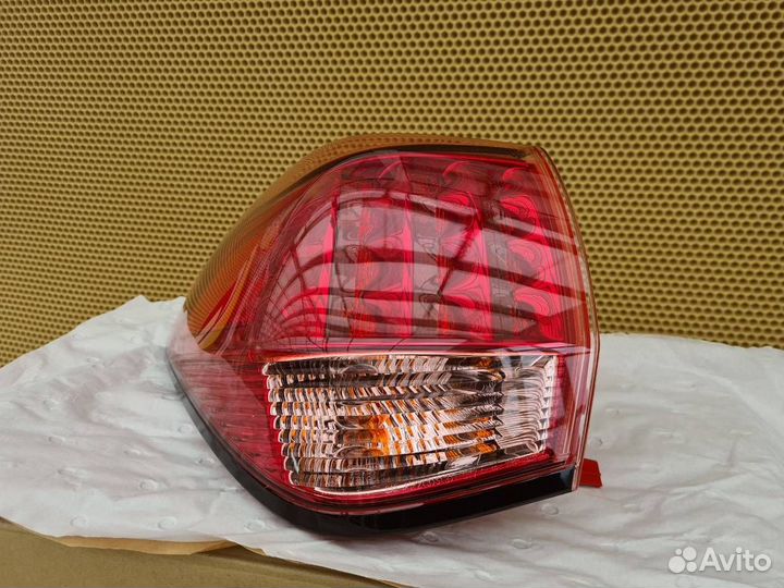 Фонарь в крыло задний левый Infiniti Qx56 Qx80 Z62