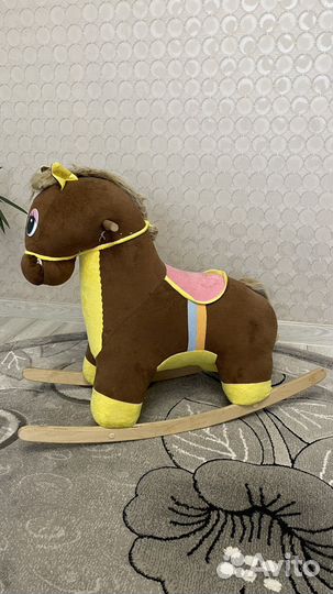Детская лошадка качалка