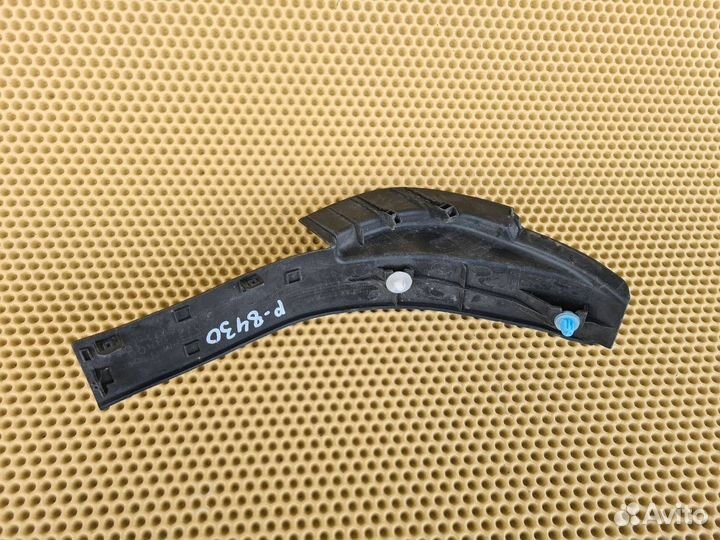 Накладка фонаря задняя правая Infiniti Ex25 Ex35