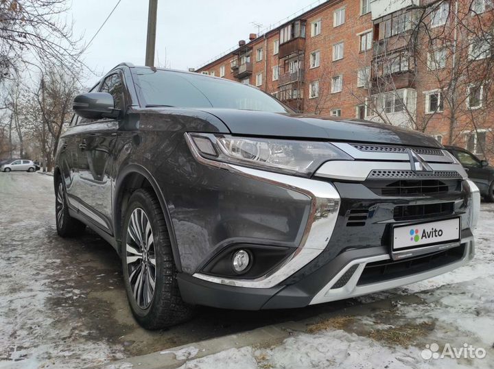 Mitsubishi Outlander 2.0 CVT, 2020, 57 000 км