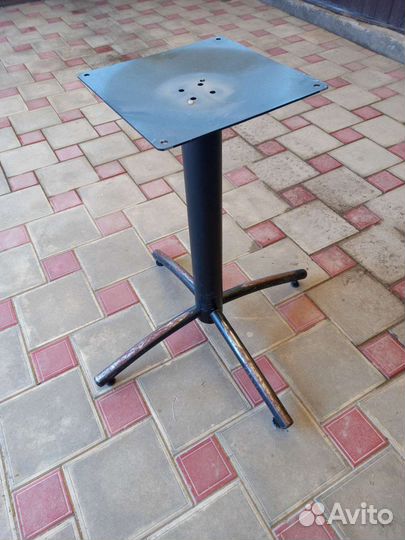 Подставка металлическая