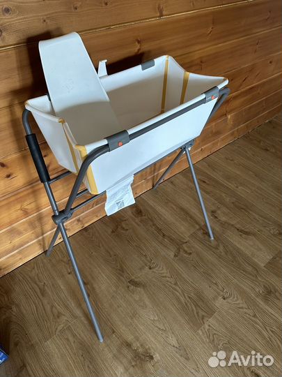 Складная ванночка stokke на ножках с горкой