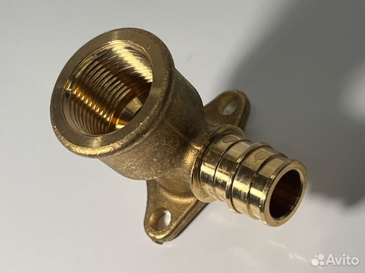 Giacomini Водорозетка вн 20х3/4