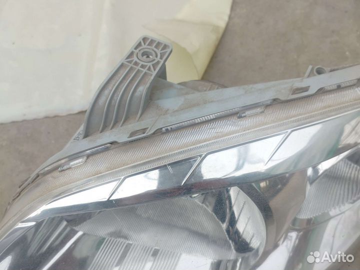 Фара левая Chevrolet Aveo T250