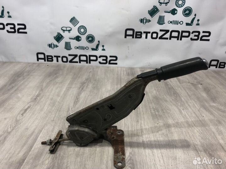 Рычаг ручного тормоза Renault Megane 3 K4M838 2012