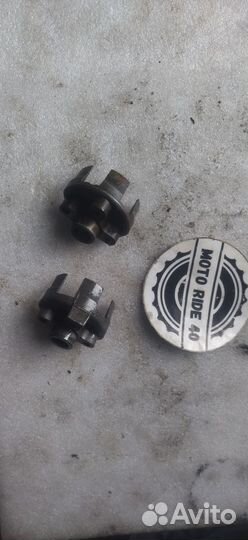 Упор в коробку мотоцикла Иж