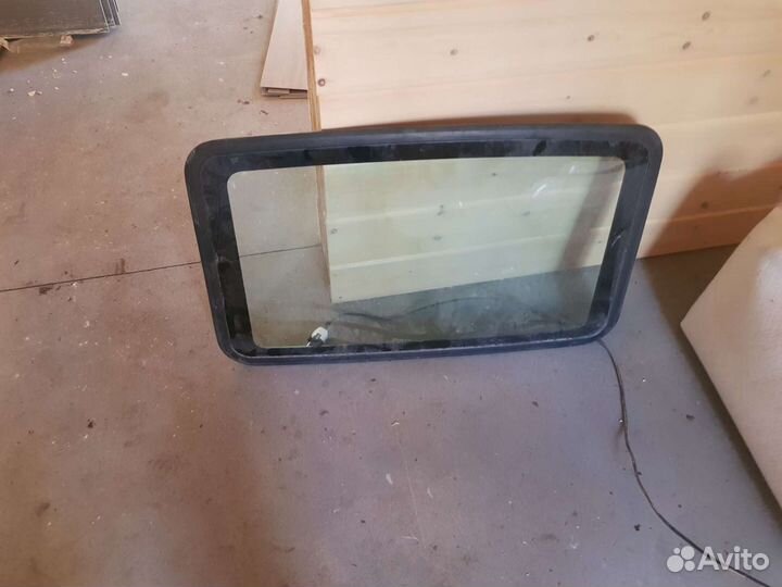 Люк на крышу авто