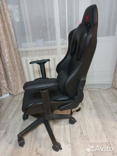 Компьютерное кресло