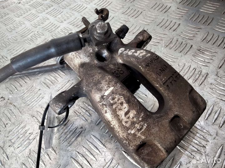 Суппорт задний правый Skoda Octavia 13-17