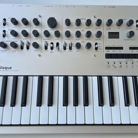 Аналоговый Синтезатор korg minilogue