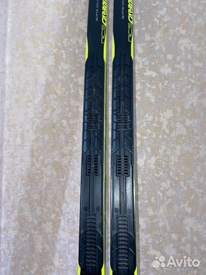 Беговые лыжи