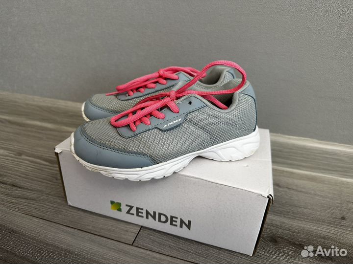 Кроссовки demix на девочку 30