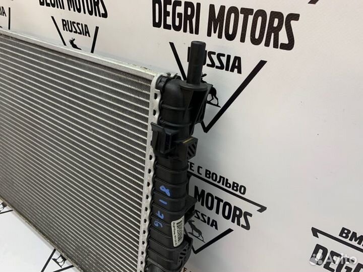 Радиатор охлаждения двс бенз Volvo C30 S40 V50 05
