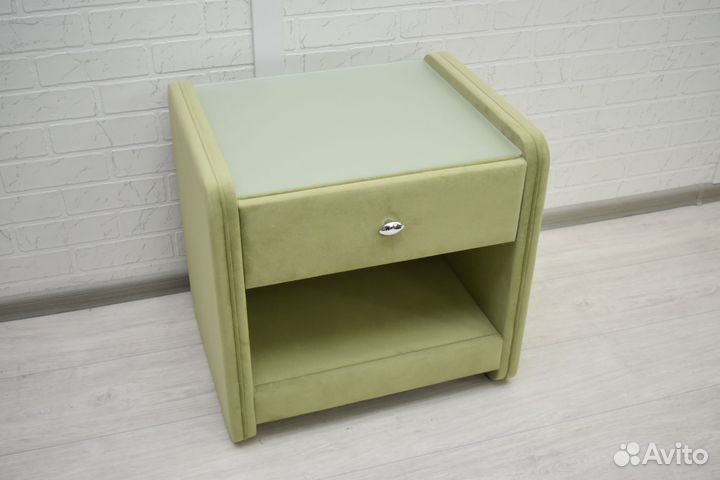 Тумба прикроватная