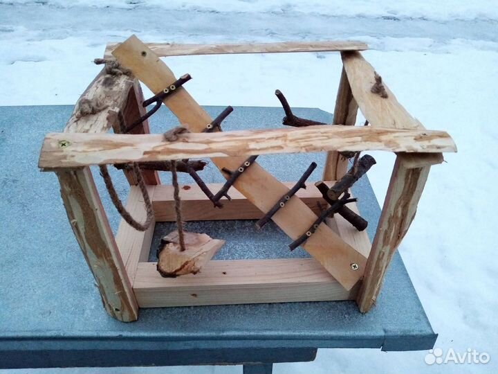 Игровые стенды для попугаев