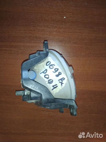 Toyota RAV 4 Фара противотуманная правая