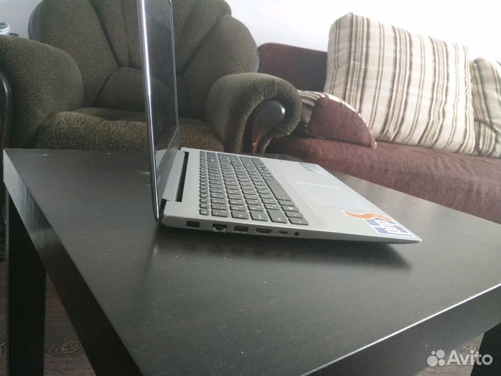 Lenovo ideapad 720