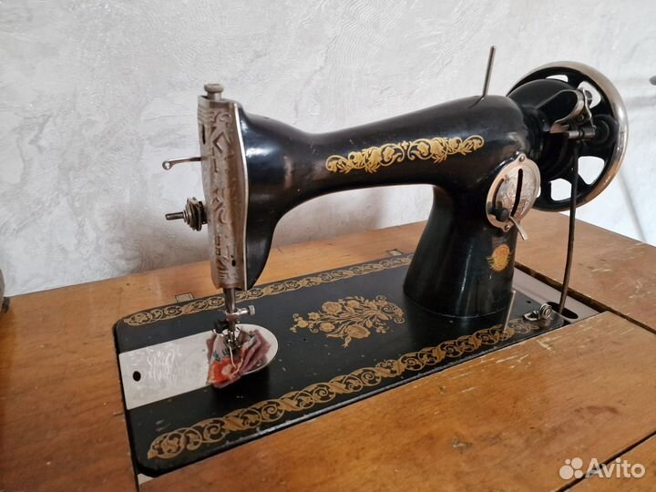 Швейная машина Подольск ножная