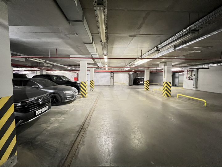 Машиноместо, 15 м²