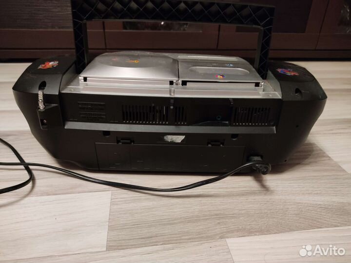 Магнитофон Phillips