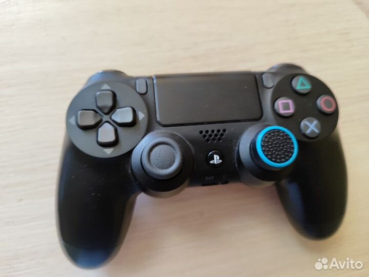 Игровая приставка ps4