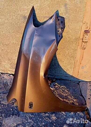 Крыло переднее правое Volkswagen Polo sedan 5